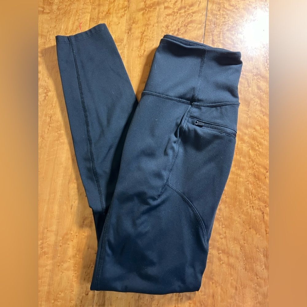 All In Motion, ankle leggings, zippered pockets, size XS, excellent condition - Picture 1 of 3